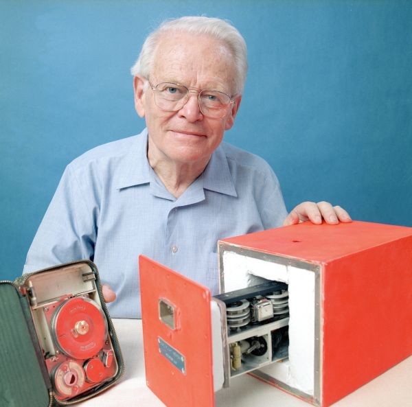 Dave_Warren_with_BlackBox_Prototype-2fc57