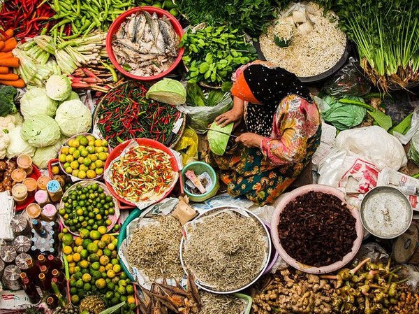 Đi chợ vòng quanh Châu Á